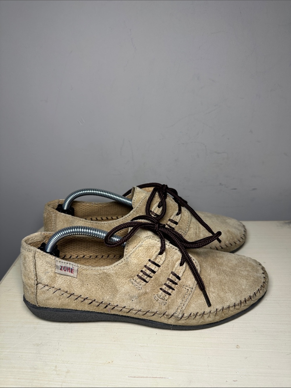 Zune Captain Women's Beige Suede leather Moccasin Lace-Up Flats
